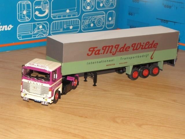 Tekno Scania140 S samengesteld met een oudere typen oplegger, Ophalen of Verzenden, Zo goed als nieuw, Bus of Vrachtwagen, Tekno