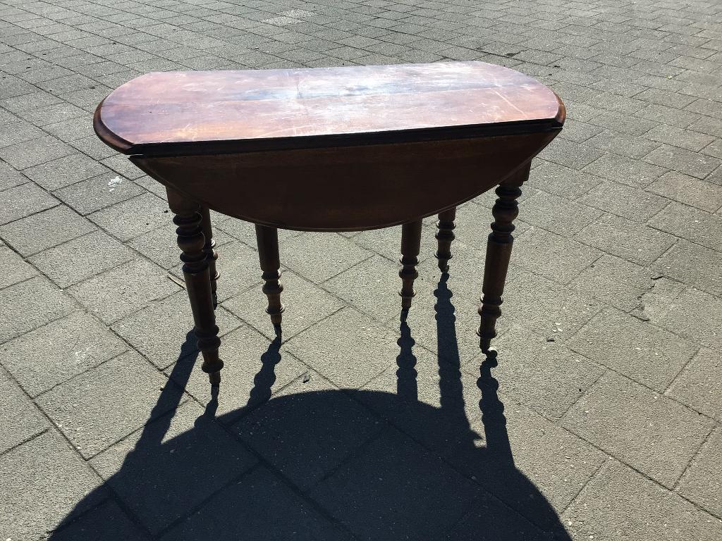 Oude Franse hangoortafel, Ophalen