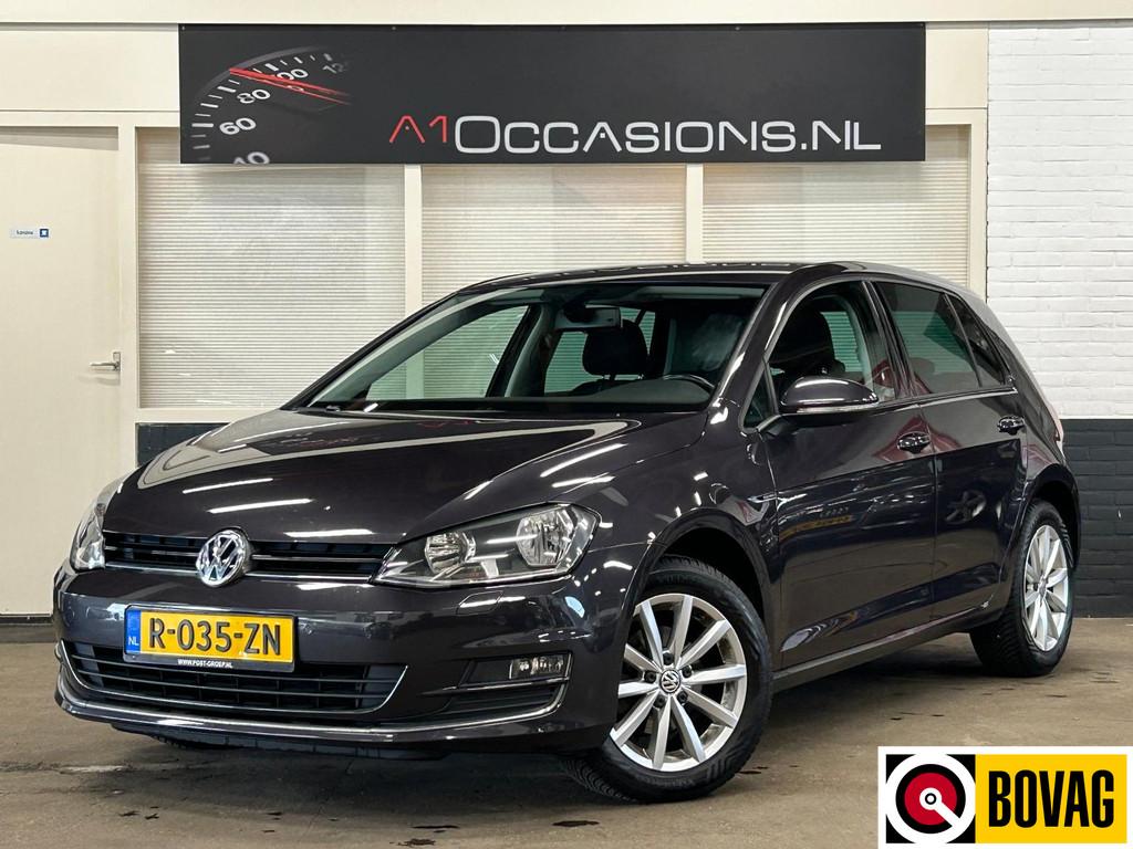 Volkswagen Golf 1.2 TSI Business Edition R Connected + STOEL, Voorwielaandrijving, Stoelverwarming, Stof, Gebruikt