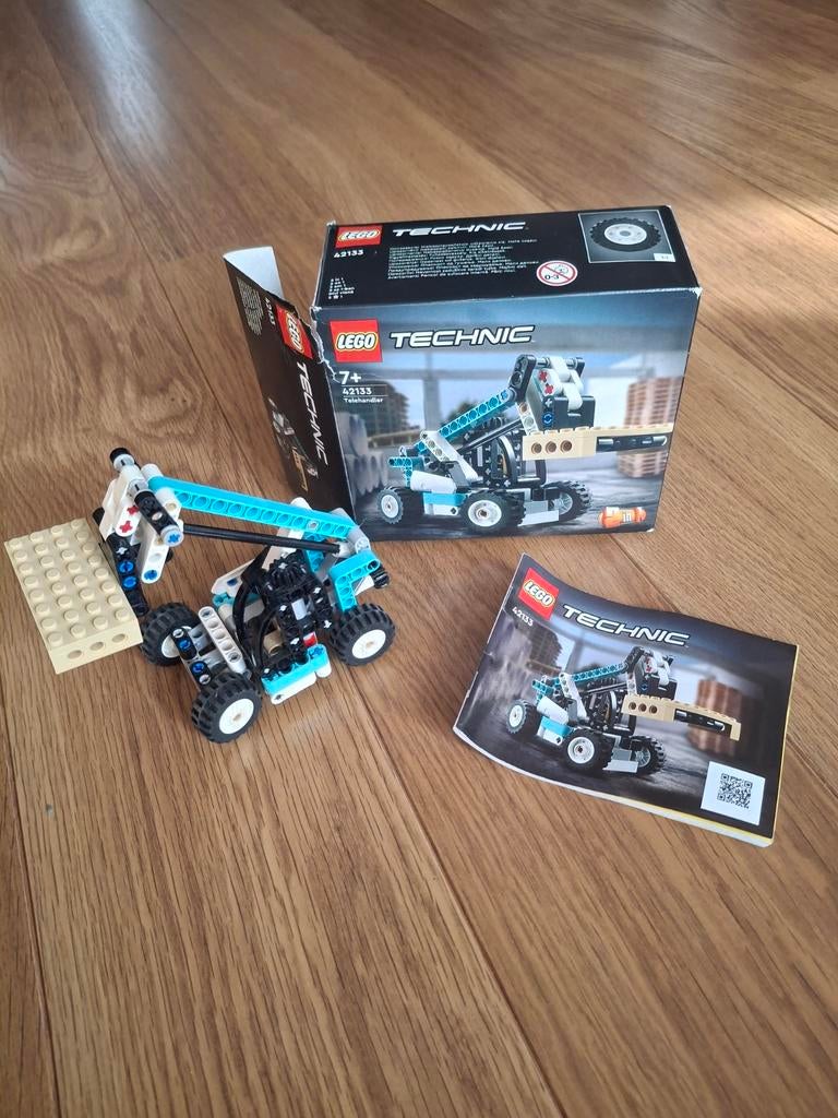 LEGO Technic 42133 Telescooplader met doos en instructies, Compleet, Lego, Ophalen of Verzenden, Zo goed als nieuw