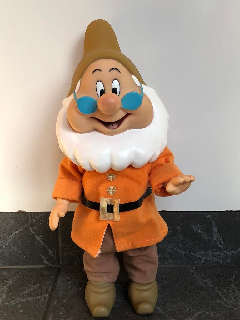 Vintage Disney figuur Doc dwerg van sneeuwwitje nieuwstaat, Verzamelen, Disney, Ophalen, Sneeuwwitje of Doornroosje, Zo goed als nieuw