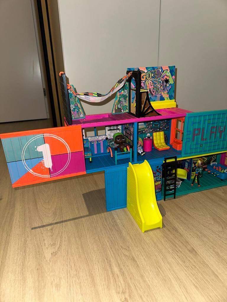 L.O.L. Surprise! Clubhouse Speelset met poppetjes, Ophalen of Verzenden, Zo goed als nieuw, Meisje