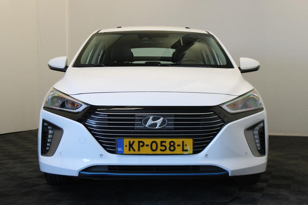 Hyundai IONIQ 1.6 GDi First Edition |Pano|Stoel/stuur verwar, Auto's, Hyundai, 1345 kg, Gebruikt, Wit, Bedrijf