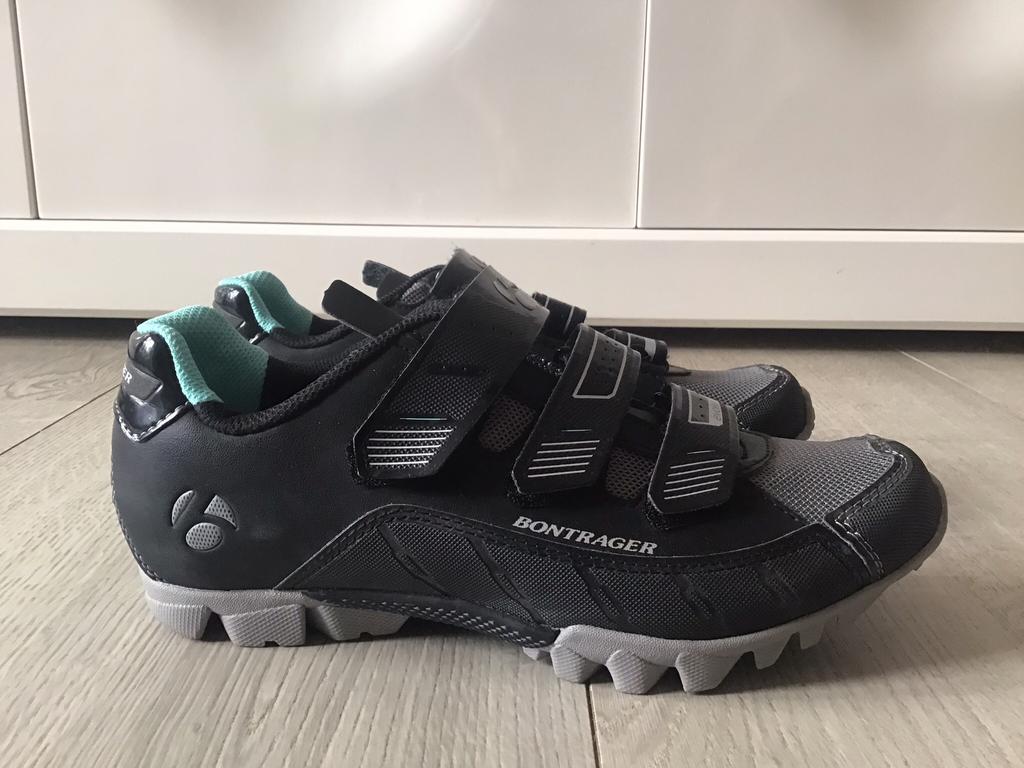 Zgan MTB- schoenen BONTRAGER EVOKE DAMES ZWART maat 40, Fietsen en Brommers, Fietsaccessoires | Fietskleding, Zgan MTB- schoenen BONTRAGER EVOKE DAMES ZWART maat 40