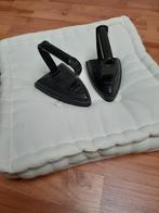 Twee oude strijkijzers, Ophalen of Verzenden