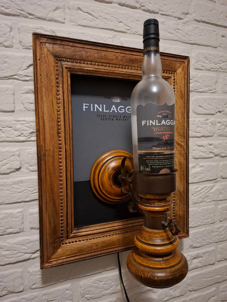 Bar mancave whisky wand lamp finlaggan, Huis en Inrichting, Barren, Ophalen of Verzenden