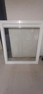 Kunststof kozijn met duco rooster, Ophalen