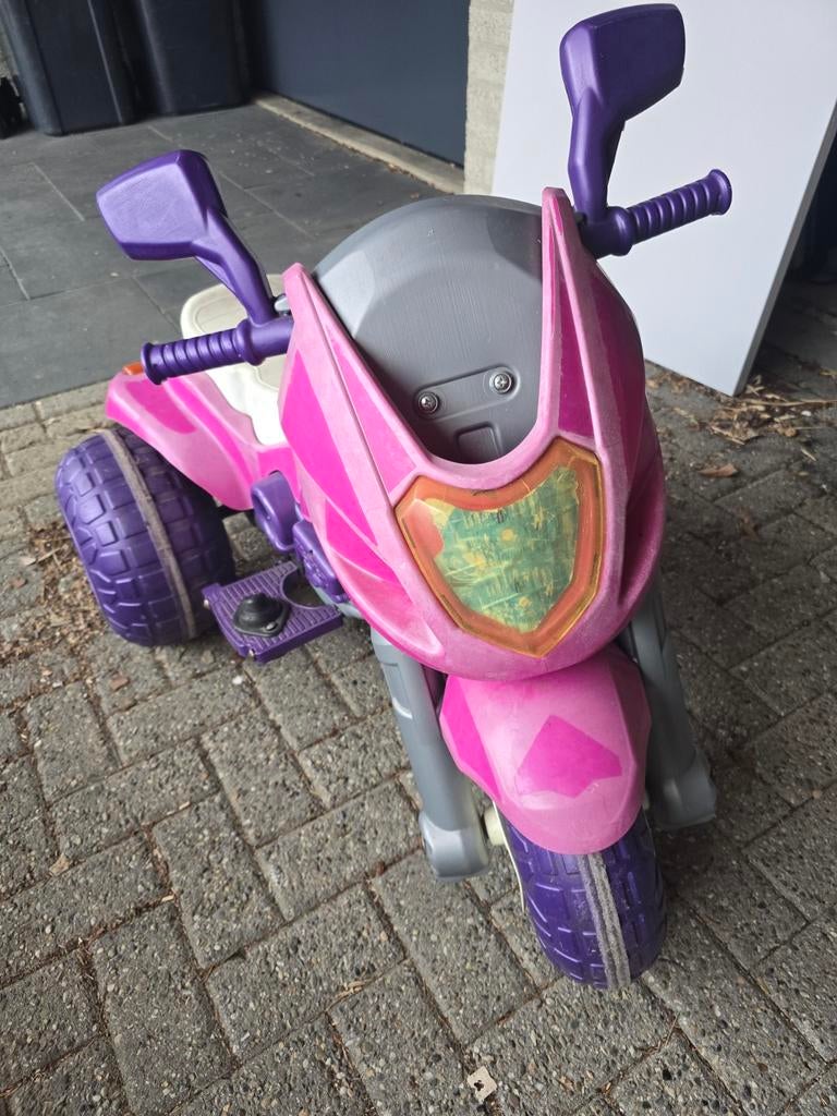 Roze/paarse kindermotor driewieler, Ophalen, Gebruikt