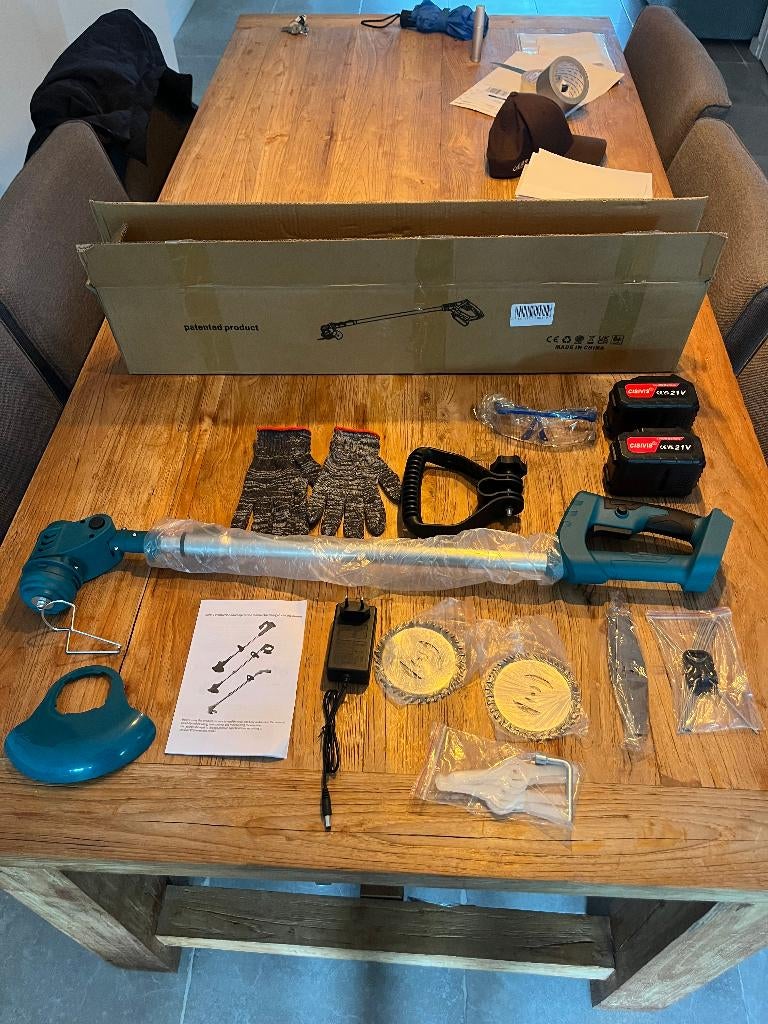 Bosmaaier set 2 accu's en messen, Ophalen of Verzenden, Nieuw, 10 tot 30 cm, Accu