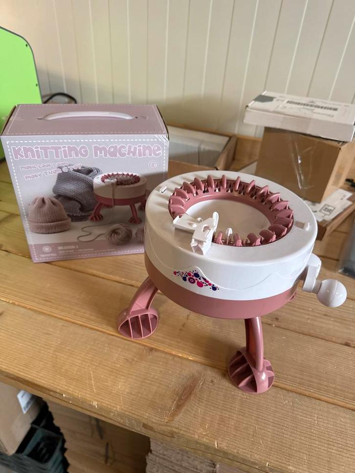 Breimachine 22 naalden - Nieuw in doos, Hobby en Vrije tijd, Breien en Haken, Nieuw, Breien, Machine, Ophalen of Verzenden