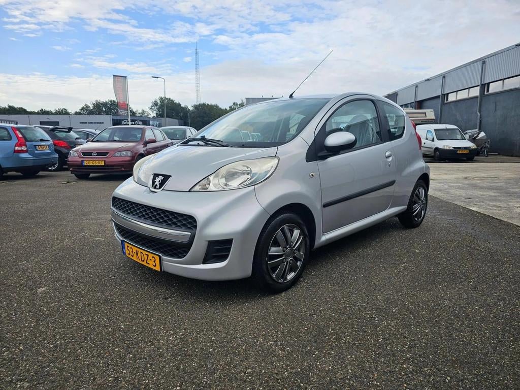 Peugeot 107 1.0-12V Sublime, Stof, Gebruikt, Zwart, 4 stoelen
