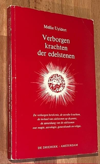 Mellie Uyldert. Verborgen krachten der edelstenen. Driehoek., Boeken, Gelezen, Spiritualiteit algemeen, Ophalen of Verzenden, Mellie Uyldert