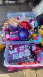 2 grote dozen vol speelgoed, Ophalen, Zo goed als nieuw