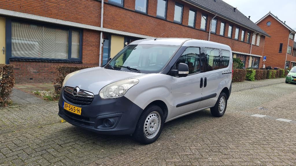 Opel Combo 1.4I Tour Ecoflex 66KW 2012 Grijs, Auto's, Voorwielaandrijving, Stof, 49 €/maand, 14 km/l