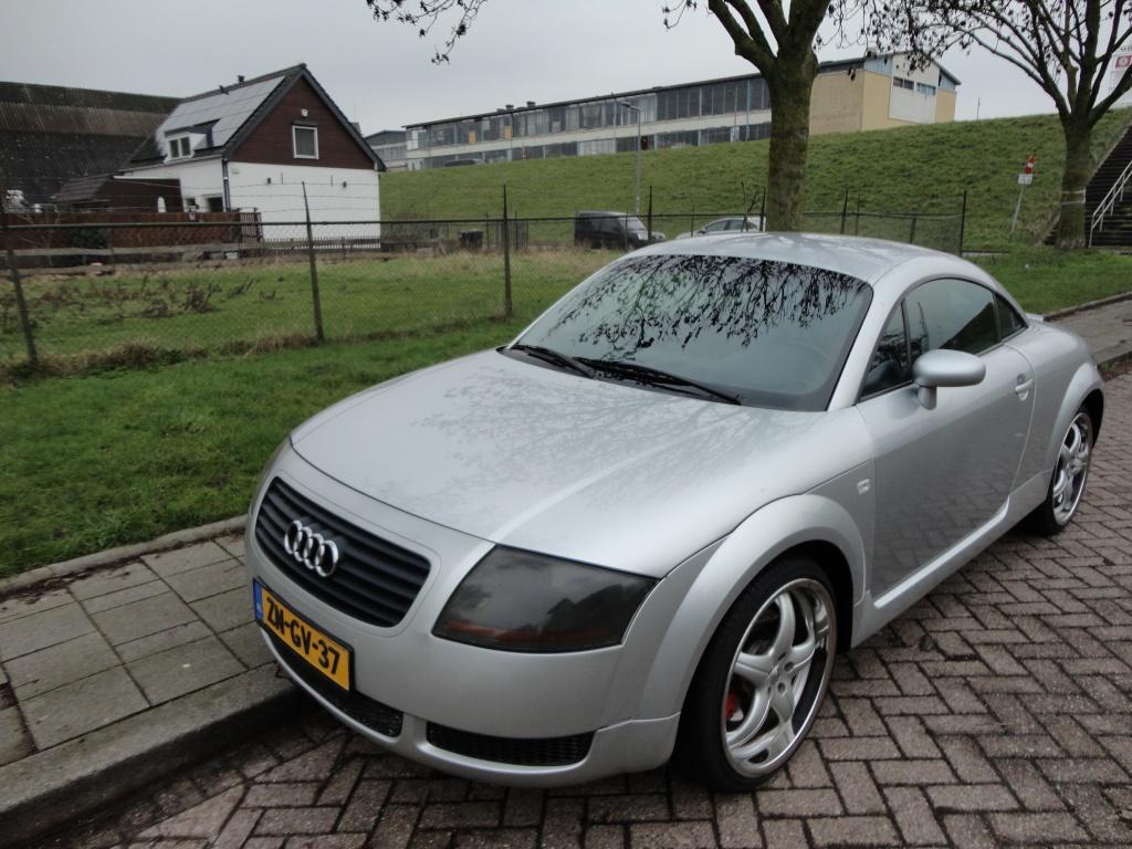 Audi TT 1.8 5V Turbo Nw Apk (bj 1999), Auto's, Oldtimers, Zwart, 4 stoelen, Bedrijf, Handgeschakeld