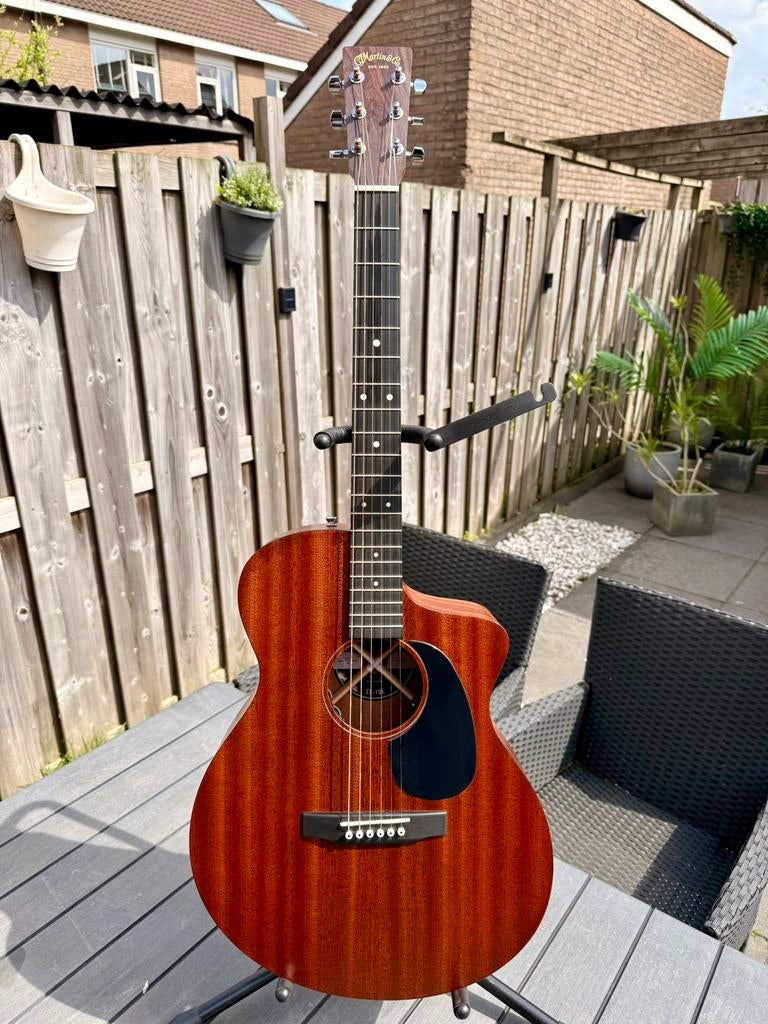 Martin SC10e Sapele eind 2023 NIEUWSTAAT, Muziek en Instrumenten, Snaarinstrumenten | Gitaren | Akoestisch, Ophalen, Zo goed als nieuw