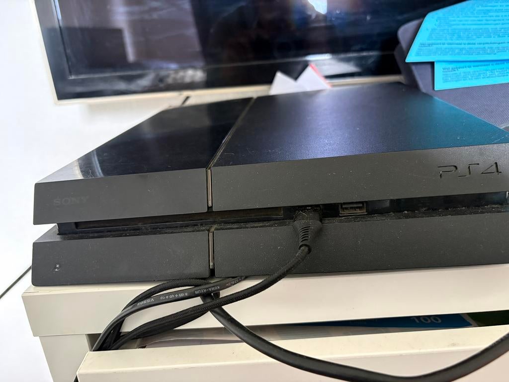 Playstation 4, Spelcomputers en Games, Spelcomputers | Sony PlayStation 4, Ophalen of Verzenden, Zo goed als nieuw, Met 1 controller