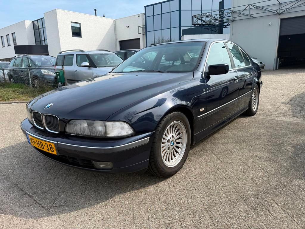 BMW 5-serie 530d Executive inruiler, ook Youngtimer in 2027, Achterwielaandrijving, Gebruikt, 2000 kg, Blauw