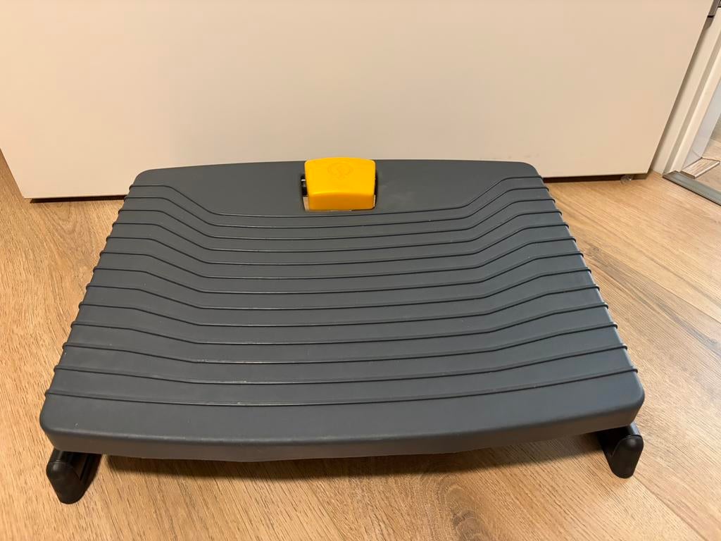 Score voetensteun, Diversen, Bureau-accessoires, Ophalen of Verzenden, Zo goed als nieuw