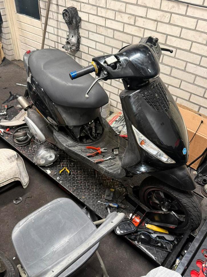 Zip 70cc Sp vork teruil (brom), Fietsen en Brommers, Scooters | Peugeot, Zo goed als nieuw, Overige modellen, Benzine, Ophalen of Verzenden