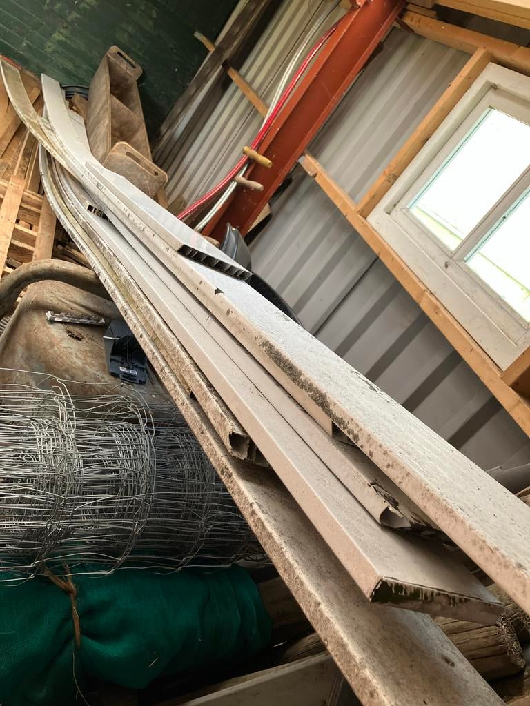 Gebruikte witte deklijsten - diverse lengtes en breedtes, Ophalen, Kunststof, Gebruikt, Overige kleuren