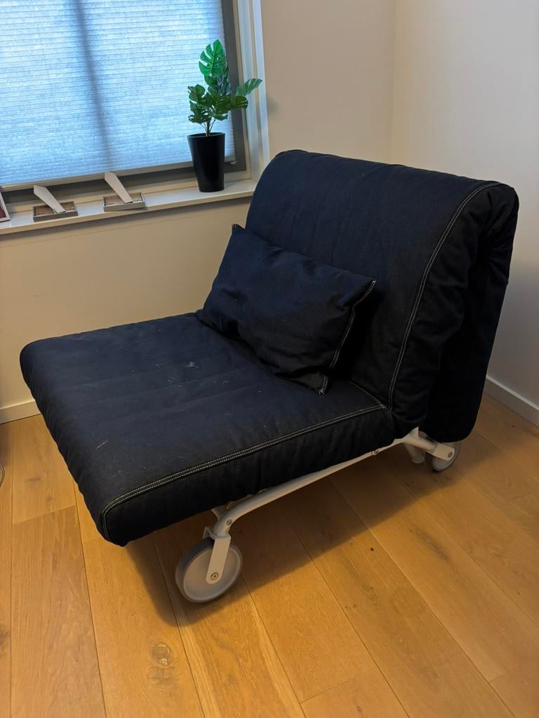 Uitklapbare stoel / logeerbed, Ophalen, Gebruikt, Eenpersoons, Blauw