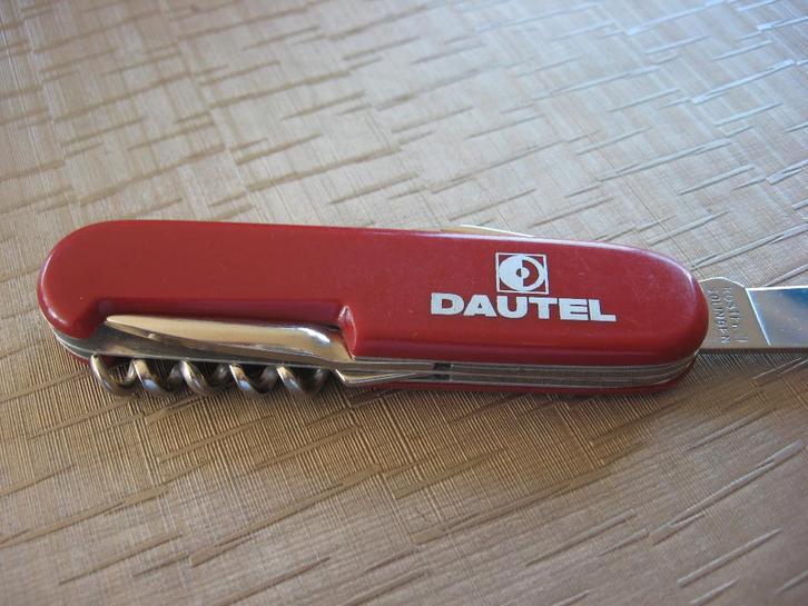 Zwitsers zakmes Dautel Solingen ongebruikt zgan, Caravans en Kamperen, Kampeergereedschap, Zo goed als nieuw, Ophalen of Verzenden