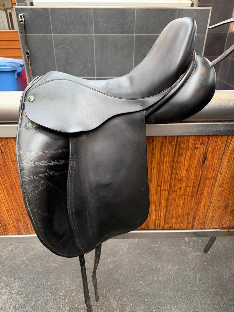 Hulsebos Dressuurzadel WB4 uit 201617,5 inch, Dieren en Toebehoren, Ophalen, Gebruikt, Dressuur