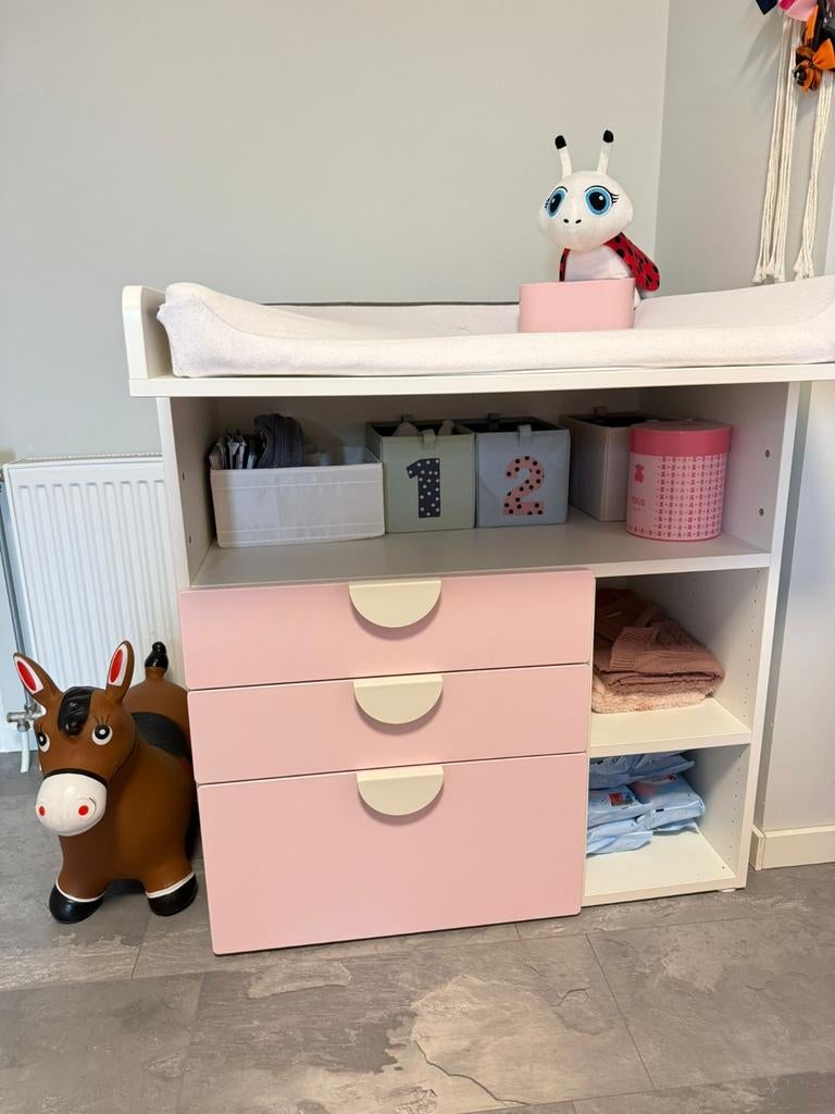 Ikea baby comode kleur Roze., Kinderen en Baby's, Kinderkamer | Commodes en Kasten, Ophalen of Verzenden, Zo goed als nieuw, 50 tot 70 cm