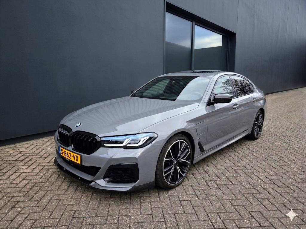 545e tot. 78 opties oa M Sport, Adaptive Susp., (excl. BTW), Automaat, 2000 kg, 120 €/maand, Plug-in hybride