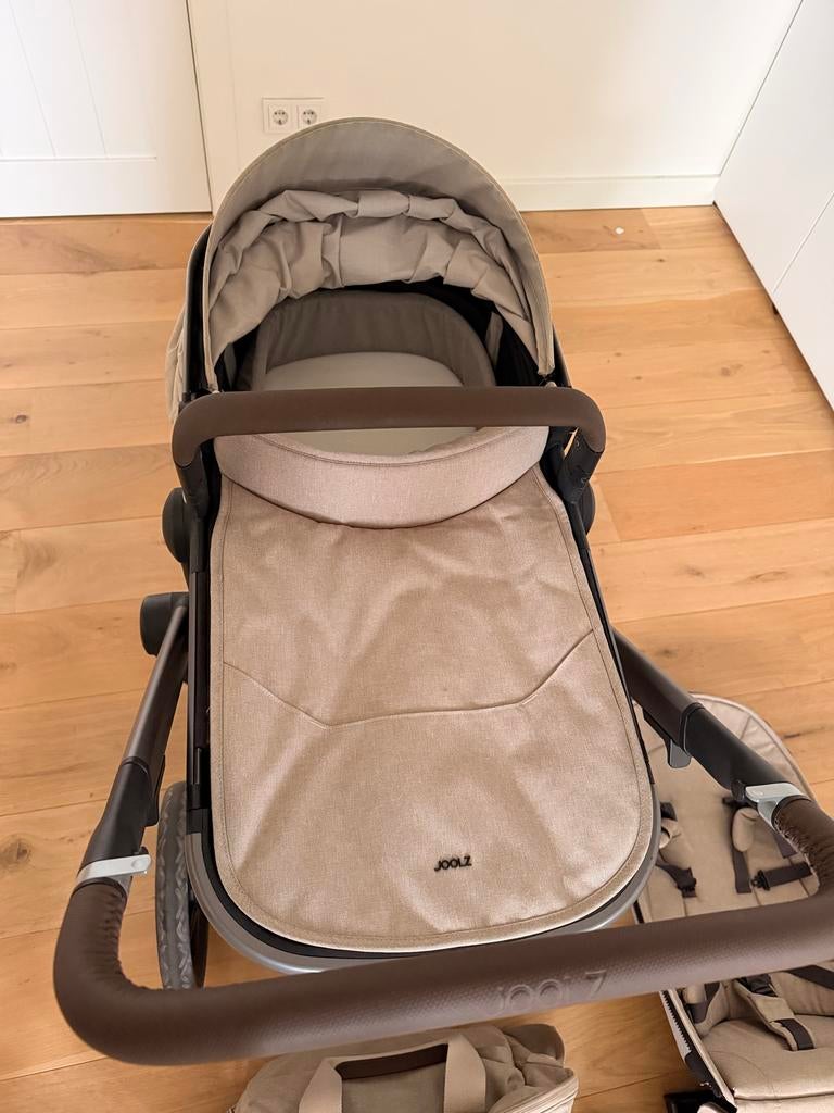 Joolz Day + Timeless Taupe Combiwagen Compleet, Zo goed als nieuw, Combiwagen, Met reiswieg, Ophalen