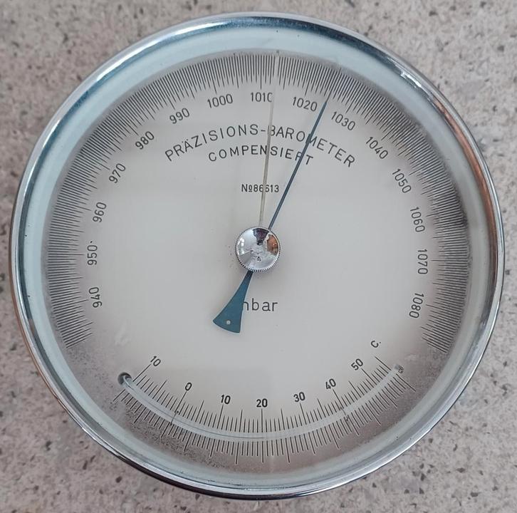 Prazisions barometer compensiert, Audio, Tv en Foto, Weerstations en Barometers, Zo goed als nieuw, Barometer, Ophalen of Verzenden