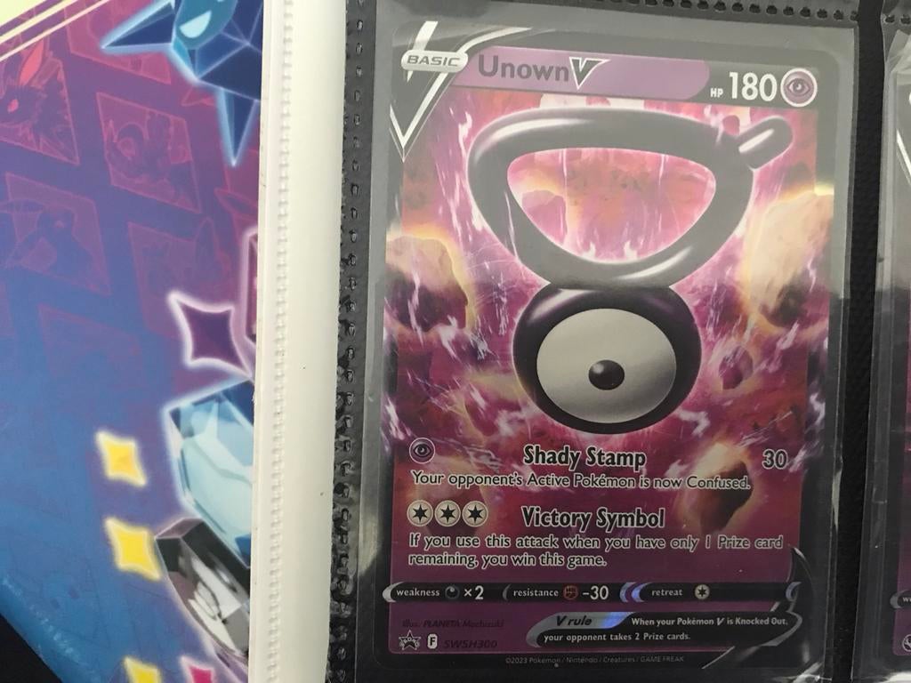 Pokémon kaart Unown V SWSH300, Ophalen of Verzenden, Gebruikt, Losse kaart