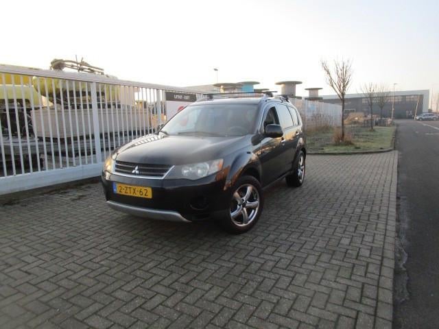 Mitsubishi OUTLANDER 3.0 Automaat, lpg, Lees tekst aub, Auto's, Mitsubishi, Automaat, 450 kg, Overige carrosserieën, Zwart
