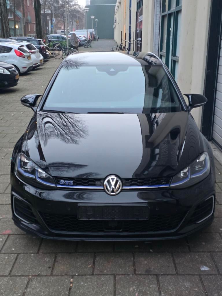 Volkswagen Golf 1.4 GTE 204pk 6-DSG 5D 2018 Zwart, Auto's, 4 cilinders, Zwart, Plug-in hybride, 149 pk