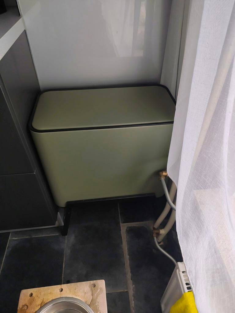 Afvalemmer 3 vakken salie groen op pootjes - Kwantum, Ophalen, Kunststof, 50 tot 75 cm, 40 liter of meer