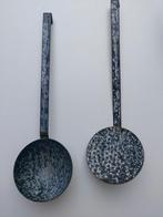 Vintage geëmailleerde pollepel en schuimspaan set - Wolkjes, Antiek en Kunst, Antiek | Emaille, Ophalen of Verzenden