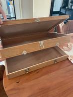 Houten kist met twee lagen en metalen sluitingen, Ophalen, Gebruikt, Minder dan 50 cm, Minder dan 50 cm