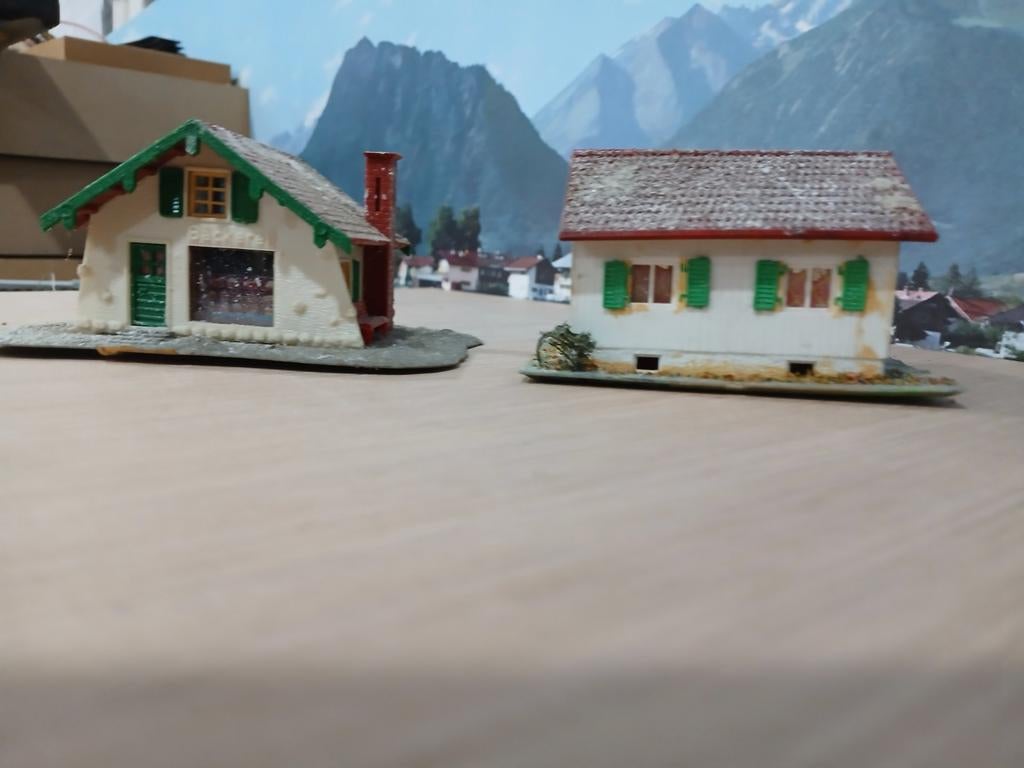 2 berghuisjes voor ho of n spoor, Ophalen of Verzenden