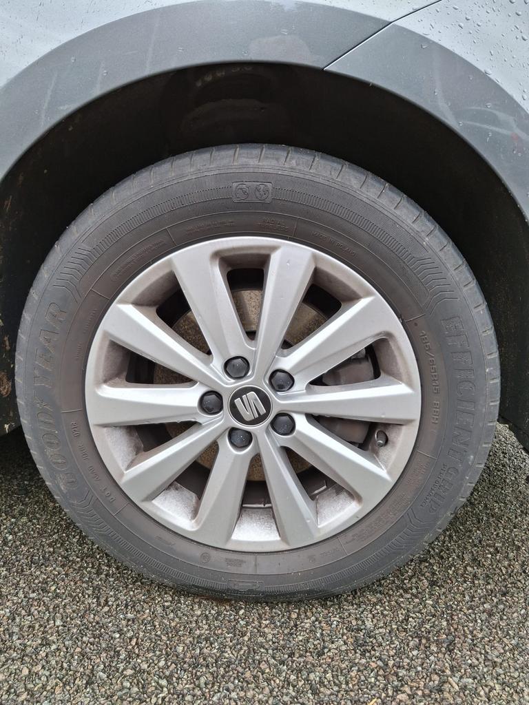 4 Goodyear EfficientGrip Performance zomerbanden 185/65 R15, Ophalen, Gebruikt