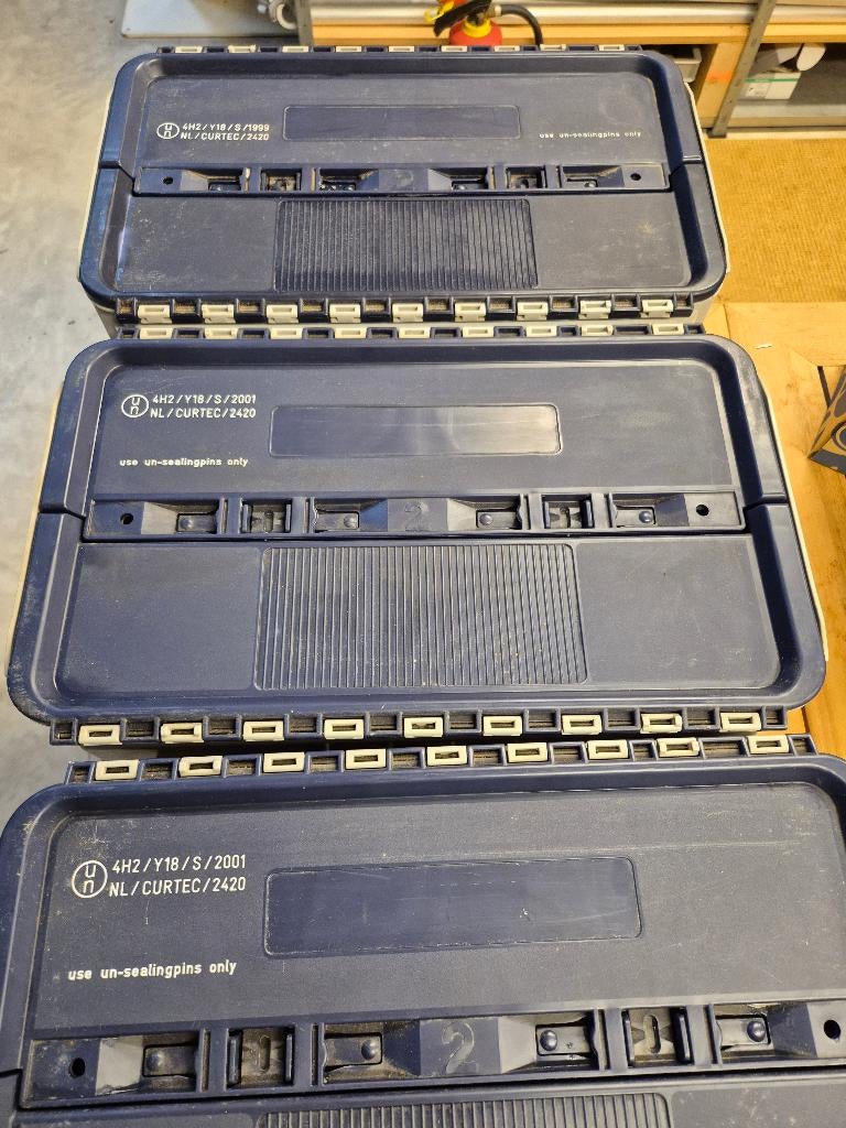 Overtoom stapelbare gesloten krat opbergbox, Ophalen, Gebruikt, Minder dan 35 cm, Minder dan 50 cm