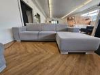 Compacte hoekbank grijs, 125 cm of meer, 125 cm of meer, Zo goed als nieuw, Info@homefriesland.nl