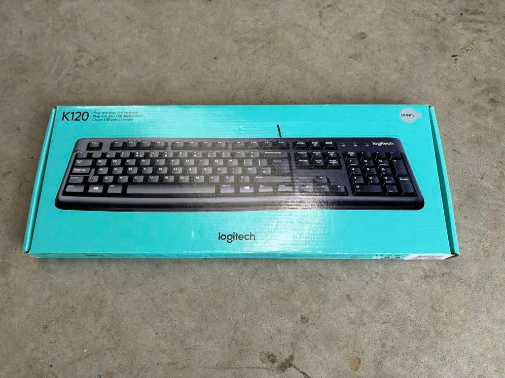Logitech K120 toetsenbord nieuw, Computers en Software, Toetsenborden, Ophalen of Verzenden, Zo goed als nieuw