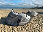 Vantage Valcon gen 2 kitesurf kites 6/8 m inclusief bar., Geen board, Ophalen of Verzenden