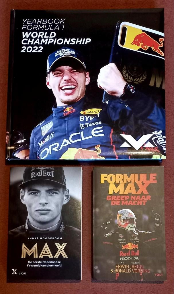 Jaarboek 2022 en twee boeken Max Verstappen, Ophalen, Zo goed als nieuw, Sport