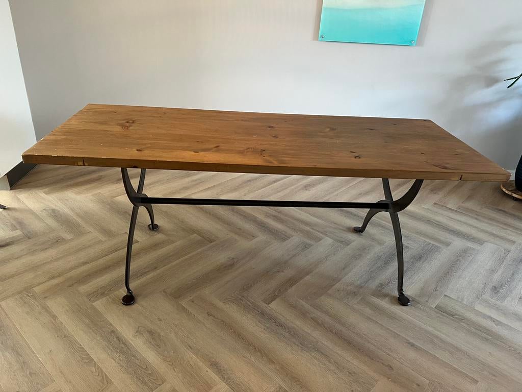 Unieke, handgemaakte eettafel met gietijzeren onderstel, Ophalen, 50 tot 100 cm, Zo goed als nieuw, 150 tot 200 cm