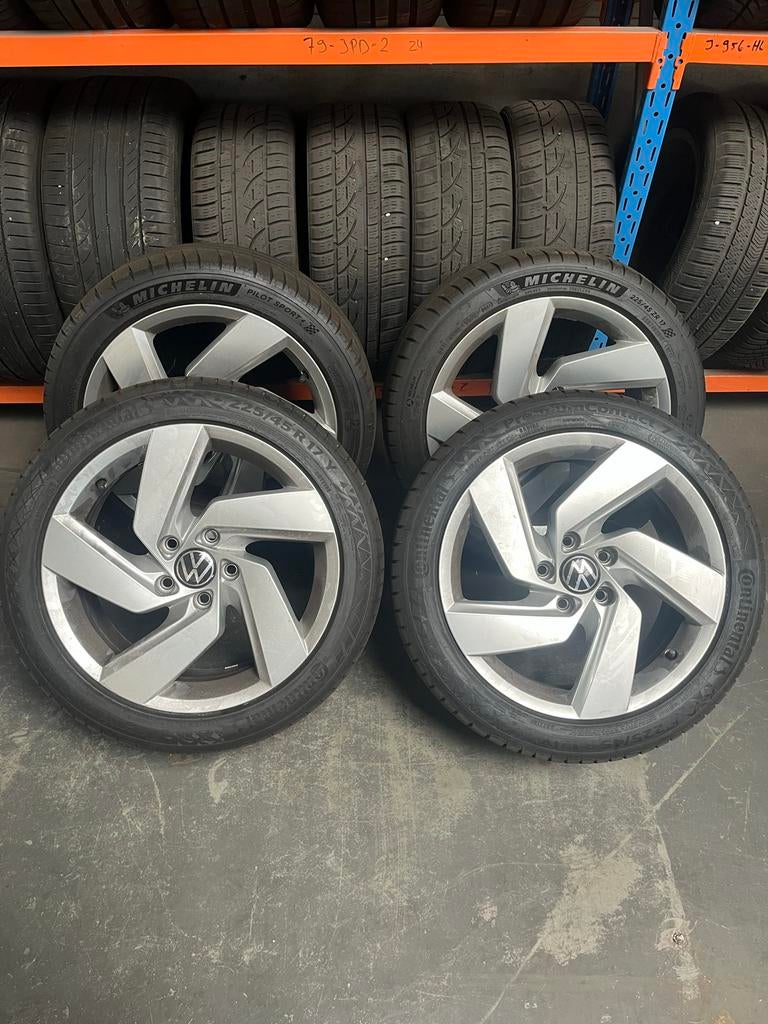 Set van 4 VW velgen met Michelin en Continental banden, Gebruikt, Banden en Velgen, 17 inch, Ophalen of Verzenden