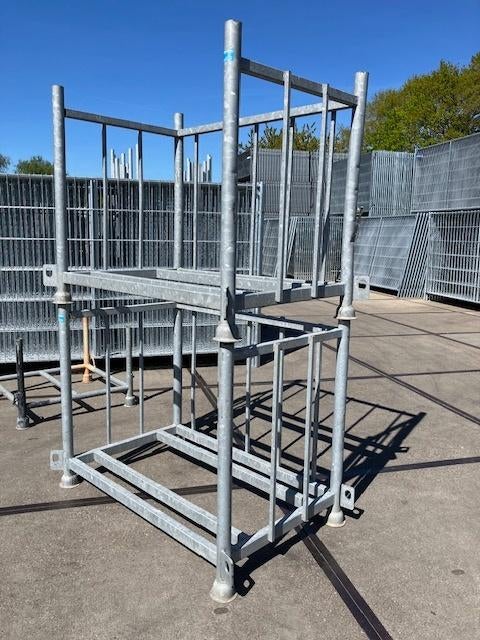 2 bouwhek blokken / voeten pallets / opslagrek, Ophalen, 100 tot 250 mm, Gebruikt, VNH Nuland B.V.