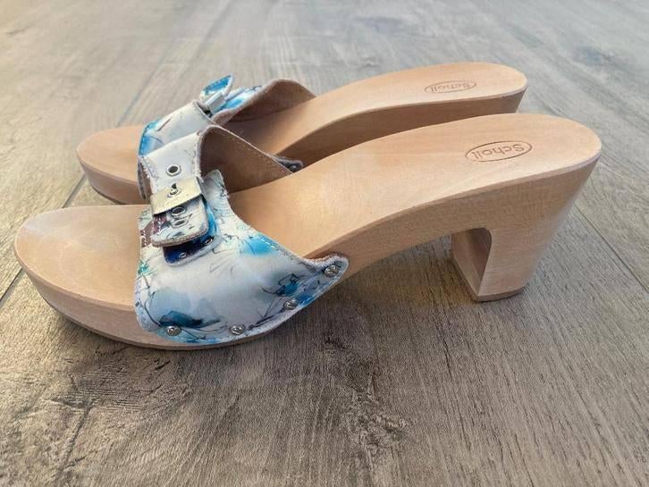 Halfhoge kleppers Scholl met wit blauwe art print mt 39, Scholl, Overige kleuren, Zo goed als nieuw, Sandalen of Muiltjes