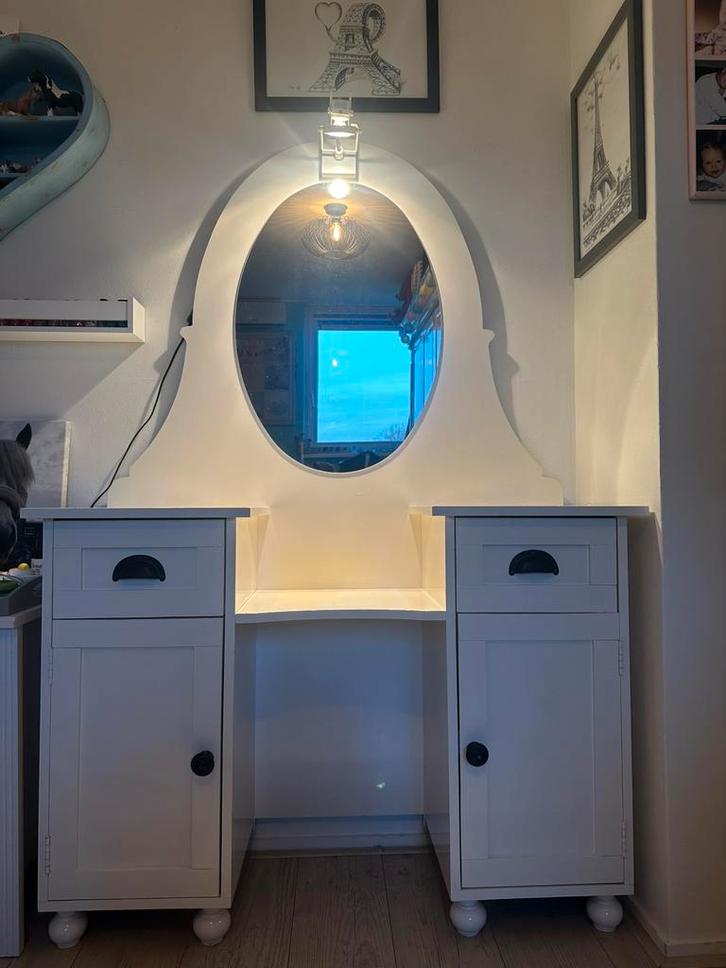 Mooie Ikea kaptafel met kastjes en spiegel, Huis en Inrichting, Tafels | Kaptafels, Gebruikt, 150 tot 200 cm, 100 tot 150 cm, Hout